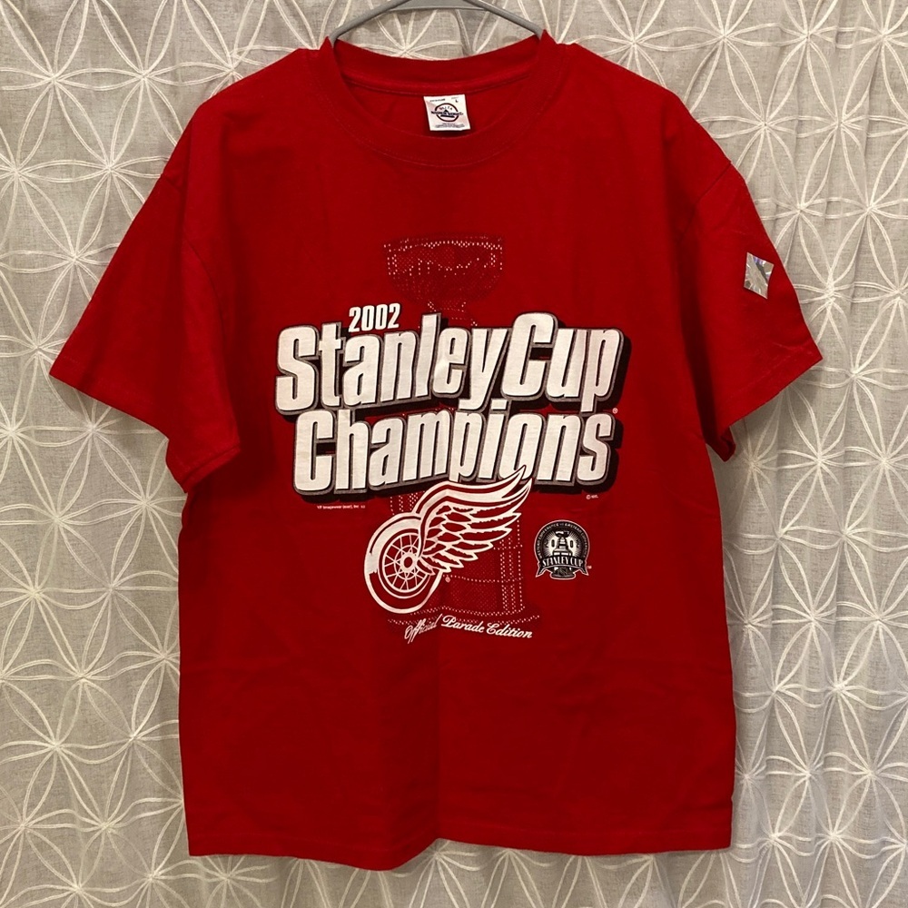 Red Wings T-shirt - Picture 7 of 7